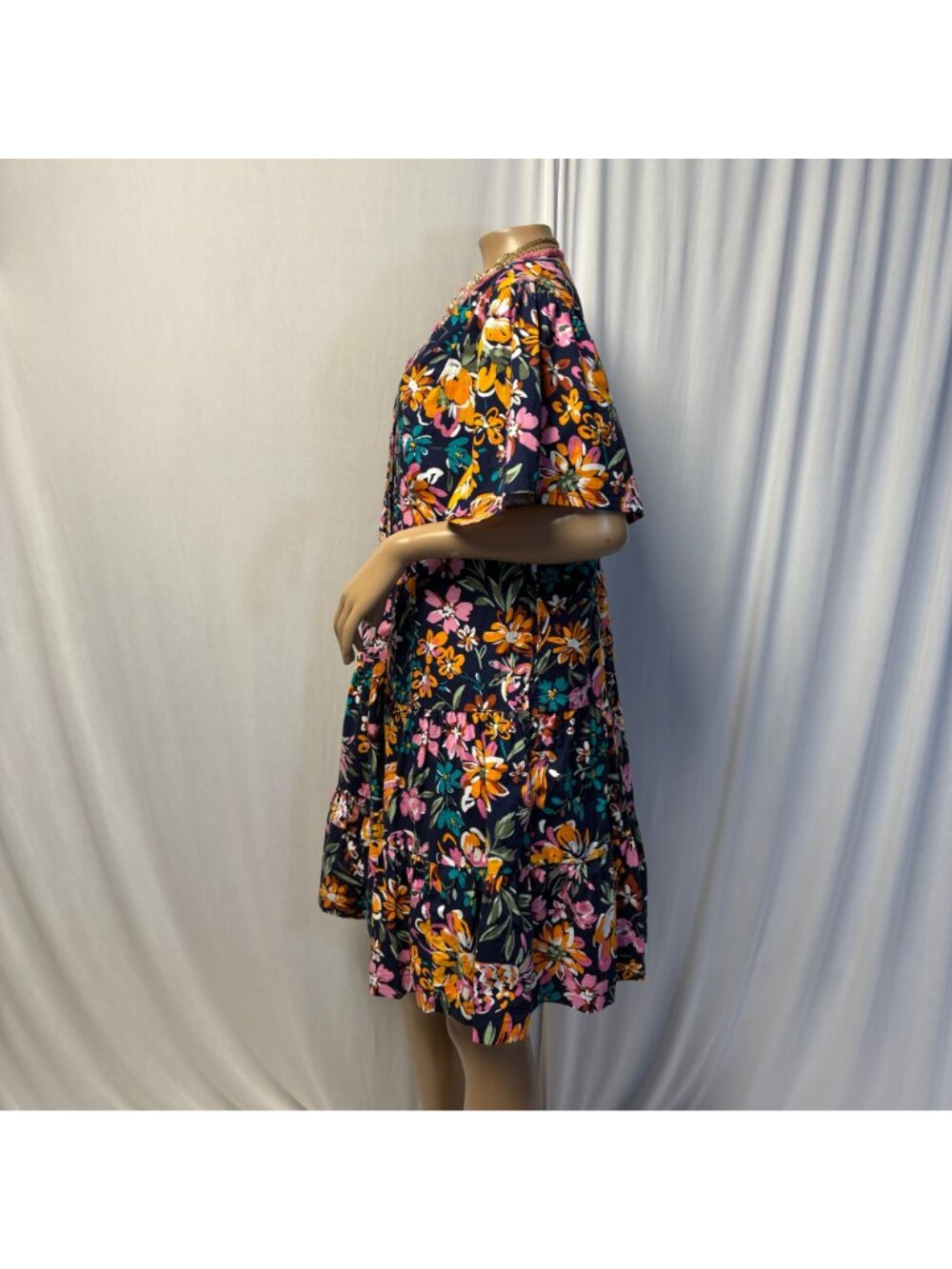 crown & ivy Navy Floral Tiered Button-Front Dress - Picture 4 of 8